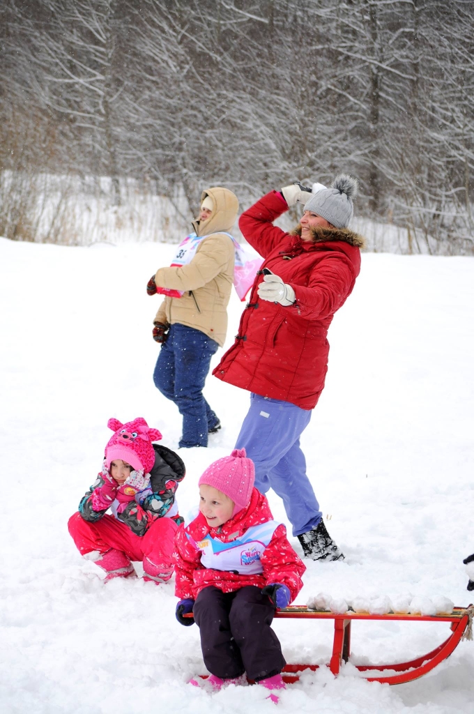 SNIEGA DIENĀ vairākus gadus aktīvi piedalās Skrīveru novada iedzīvotāji un izglītības iestāžu audzēkņi.                                             
Autors:  Arvis Upīts 