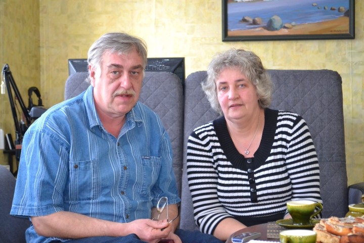 “JŪS ESAT VAROŅI,” tā 2002. gadā teica Marina Kosteņecka, pasniedzot 1991. gada barikāžu dalībnieka piemiņas zīmi arī staburadzietim Dainim Kukaram. Šādu apbalvojumu būtu pelnījusi arī viņa sieva Inese.
Autors: Ance Liepa