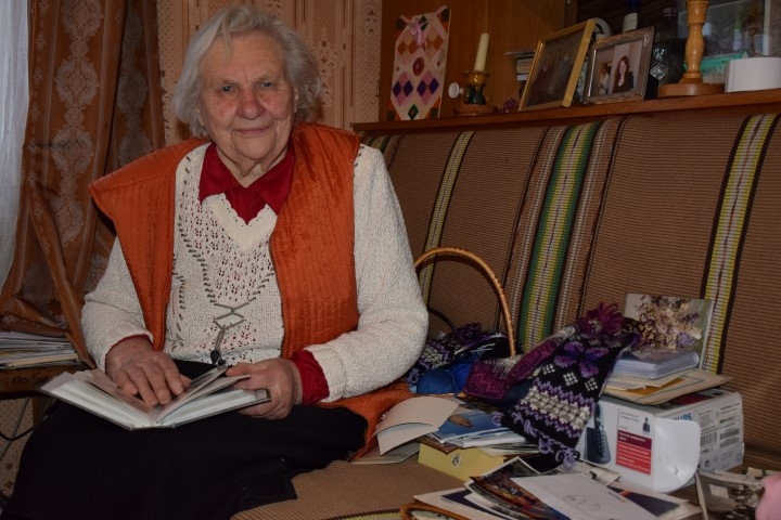 Garš un aizraujošs dzīvesstāsts. Skolotāja, skolu direktore, gostiņiete Veronika Liepiņa.
Autors: Imants Kaziļuns