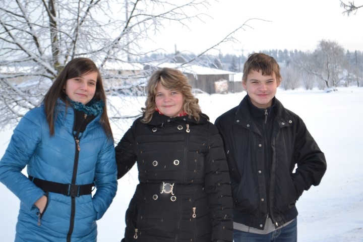 “AR BĒRNIEM VARU LEPOTIES,” saka jubilāre. Ar meitu Samantu un dēlu Laimi. 
Autors: Ance Liepa