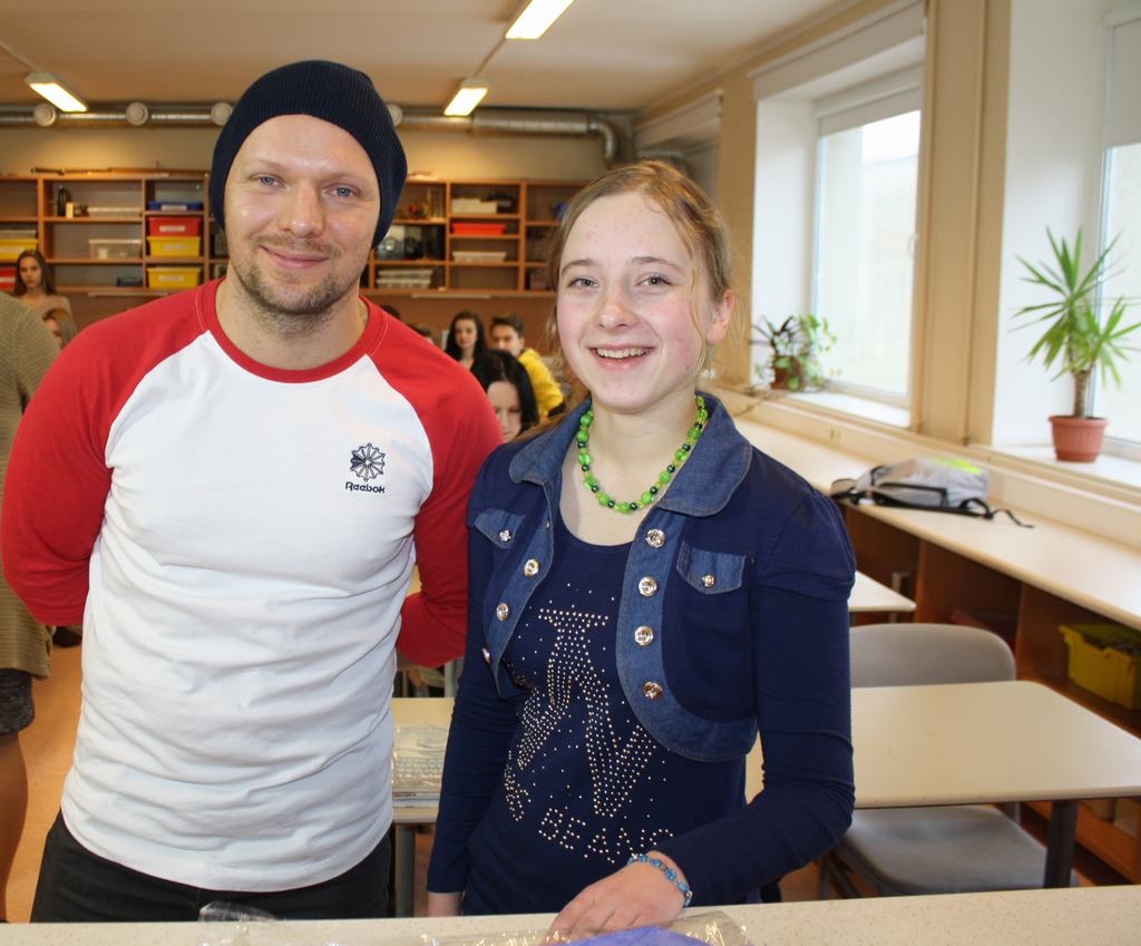 Elīza Brūklena kopā ar Kasparu Ozoliņu.