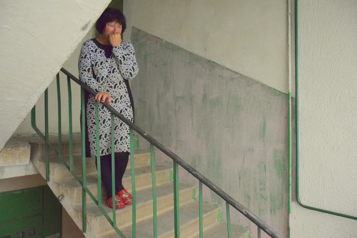 Gluži vai jāraud. Ināru Mačuļsku visvairāk kaitina ne pats remonts vai negaidīti palielinātais rēķins, bet iedzīvotāju viedokļa ignorēšana.
Autors: Imants Kaziļuns