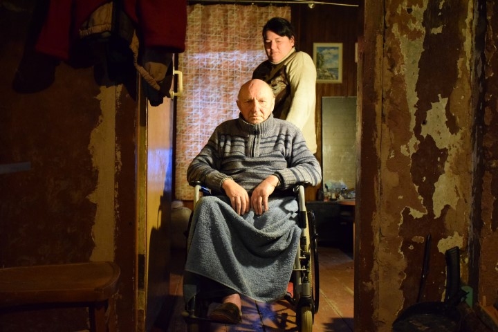 Ziema vēl tur istabā. “Sēļu” šodienas saimnieki Daumants Banders un Inese Strumska.