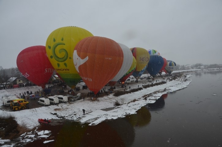 AIZIET! Gaisa balonos todien apprecējās 50 pāru. 
Autors: no visit.jekabpils.lv