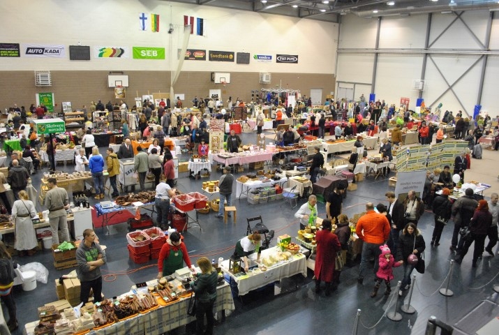 Plašs preču klāsts. Salīdzinot ar iepriekšējiem gadiem, pērn Pārnovadu uzņēmēju dienā plašākā klāstā bija Latvijā saražotais. Pirmo reizi ar saviem darinājumiem tirgū piedalījās arī skolēnu mācību firmas.

Autors: no “Staburaga” arhīva