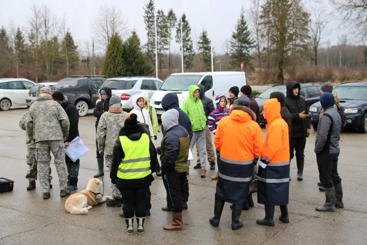 ATROD MEŽA ĪPAŠNIEKS. Bezvests.lv brīvprātīgie janvāra sākumā nostaigāja daudzus kilometrus, pārmeklējot Daugavas piekrasti, kā arī autoceļa Rīga—Daugavpils apkārtni, tomēr jaunieti neatrada.                                                            


Autors: no bezvests.lv