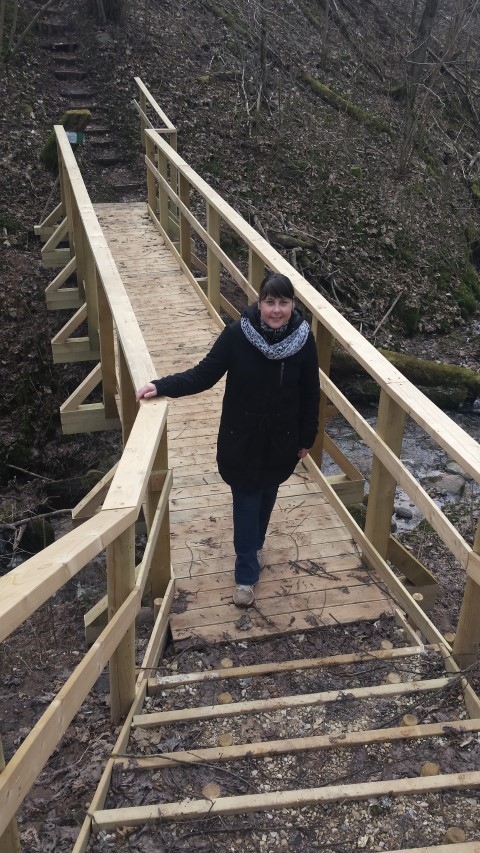 DarbUs turpinās. Pagājušajā gadā Spīdalas takā atjaunotas vienas vecās kāpnes un tiltiņš. Šogad te darbus plānots turpināt.

Autors: Agris Ezeriņš