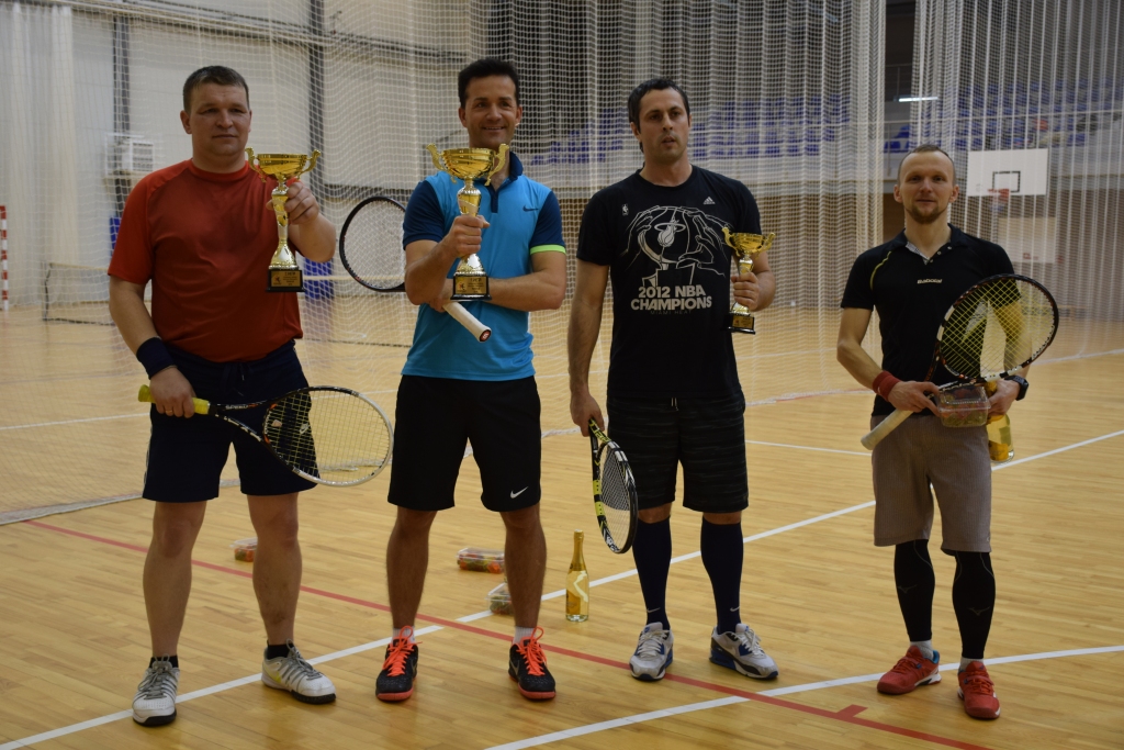 Pirmais četrinieks. No kreisās: otrās vietas ieguvējs Mairis Gabrāns, Mario Kirilko (pirmā vieta), Dmitrijs Marins (trešā vieta) un Kaspars Vaišļa (ceturtā vieta).

Autors: Guna Skaistkalne