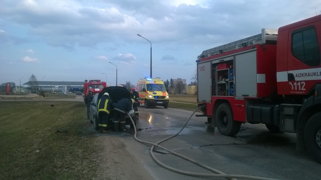 Aizkraukle, Jaunceltnes iela, tālumā veikals 