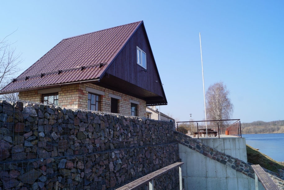 VECAIS PIESTĀTNES KIOSKS šovasar sagaidīs atdzimšanu, te plānots ierīkot kafejnīcu un aktīvās atpūtas vietu.
domes 
Autors: no Jaunjelgavas novada 