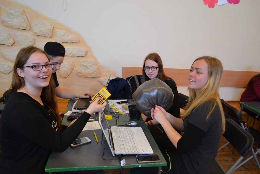 Ideju netrūkst. Skrīveriešu komanda konkursā izgatavoja alternatīvu gaisa balonu.
Autors: Sandra Pumpure