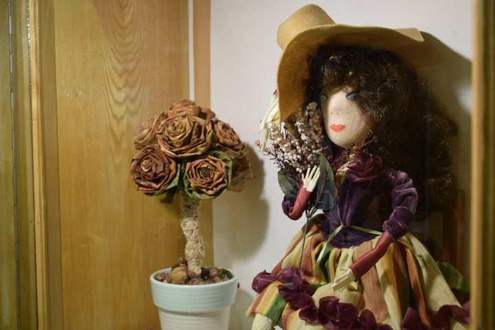 Lietuviešu darinājumi. Tautas mākslas studijas “Kraite” darbi muzejā “Kalna Ziedos” būs aplūkojami līdz 10. jūnijam.
Autors: Imants Kaziļuns