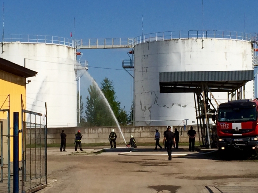 Mirklis no ugunsdzēsēju mācībām. 	
Autors: Leons Līdums