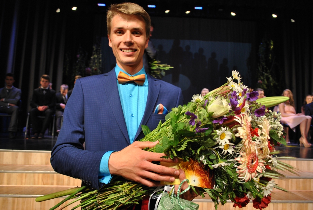 IzlaidumĀ. Raivis Glāznieks gandarīts par stipendiju. Lai turpinātu mācības augstskolā, tā viņam ir ļoti nepieciešama.  	

Autors: Guna Mikasenoka