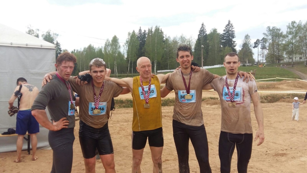 Jaunjelgavas novadu “Stipro skrējienā” pārstāvēja pieci cilvēki: Uldis Jurins (20, no kreisās), Rihards Valts Rutkēvičs (21), Didzis Matvajs (56), Ervīns Neilands (18), Egons Grietiņš (28).

Autors: no Jaunjelgavas komandas