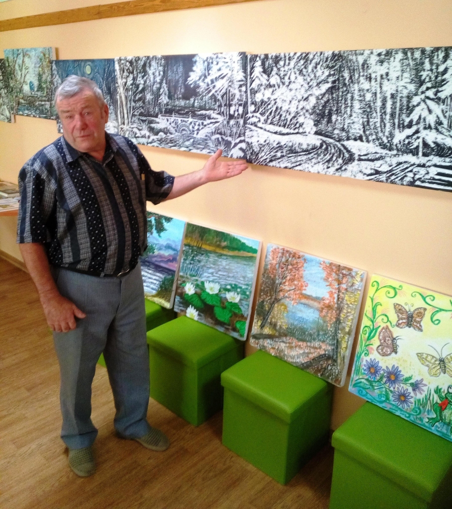 Ēriks Vilaus savā mūža pirmajā izstādē. 

Autors: Ingrīda Grūbe