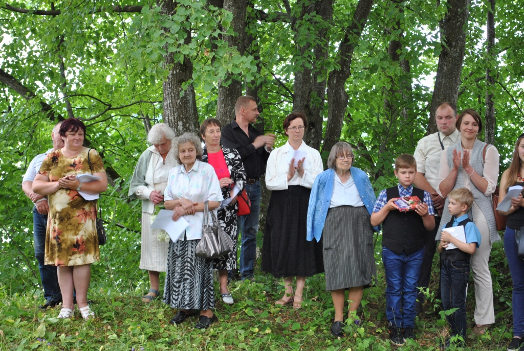 SVARĪGS MIRKLIS lieliem un maziem, bet jo īpašs tas bija cilvēkiem, kuri atminas Staburaga klinti. 