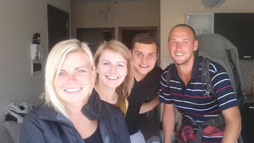 Laine un Artūrs ar latviešiem Līgu un Mārtiņu no Maltas.
Autors: no ceļotāju albuma