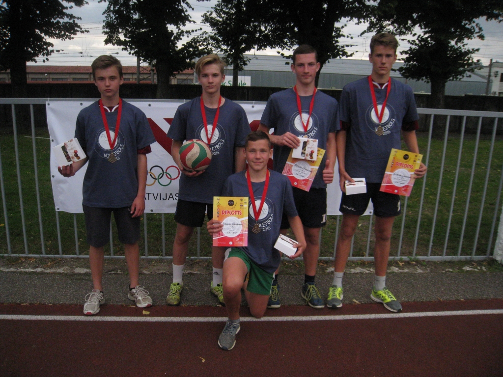 Kokneses volejbolisti C 1 grupā guva pārliecinošu uzvaru. 	
Autors: Ivars Māliņš