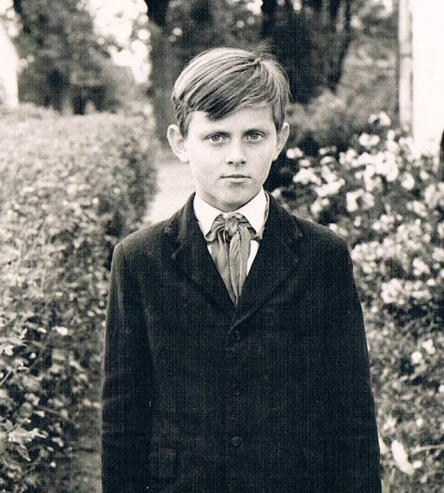 Dzintars — Pērses pamatskolas audzēknis. 
Autors: no personīgā albuma