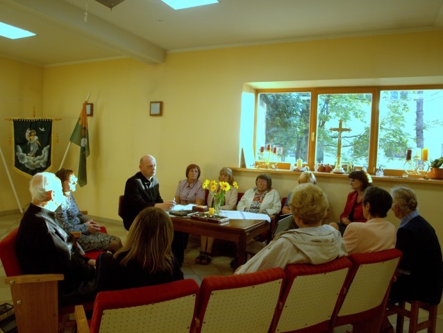 IEPAZĪŠANĀS NODARBĪBA. Alfa kursa kalpotāju darba grupa.
Autors: Anita Liepiņa