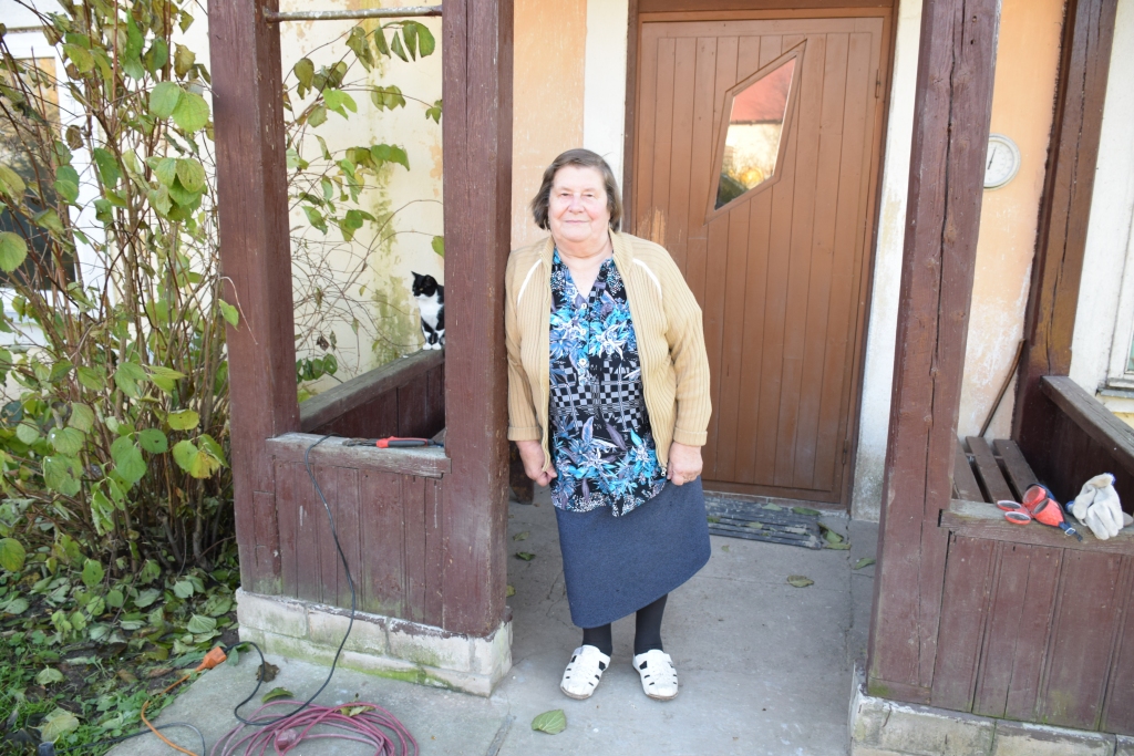 Daina Lapiņa un kaķis Simba. Jubilārei šodien aprit astoņdesmit gadu.
Autors: Inga Patmalniece