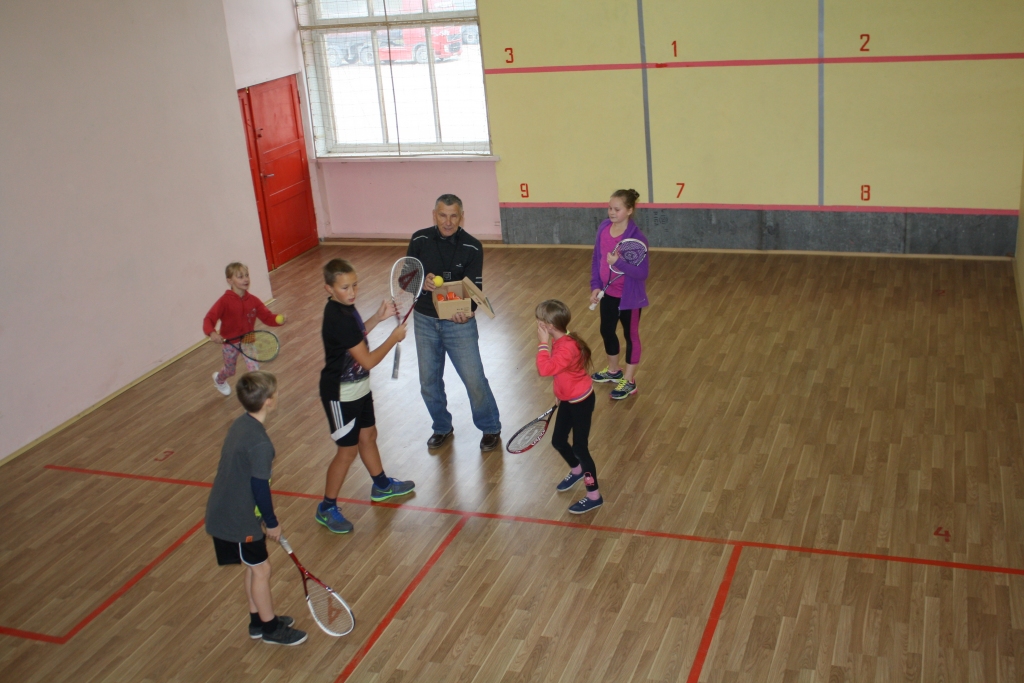 NENOGURDINĀMS. Jaunākā paaudze klausās Pētera Kalniņa ieteikumos. 
Autors: Sandra Pumpure