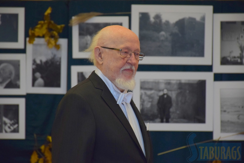 Knuts Skujenieks, dzejnieks, atdzejotājs, kritiķis un publicists.  	
Autors: Imants Kaziļuns