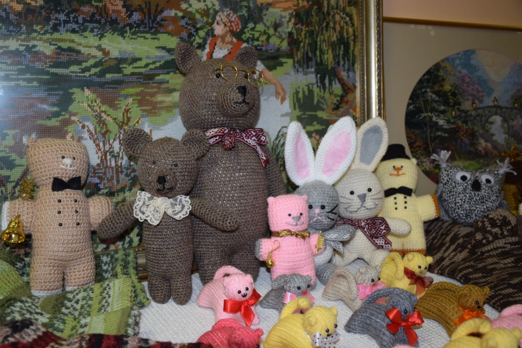 “Zvēru pavēlnieces” Spodras Briedes adītie un tamborētie lāči, kaķi un zaķi patīk gan lieliem, gan maziem.
Autors: Guna Skaistkalne