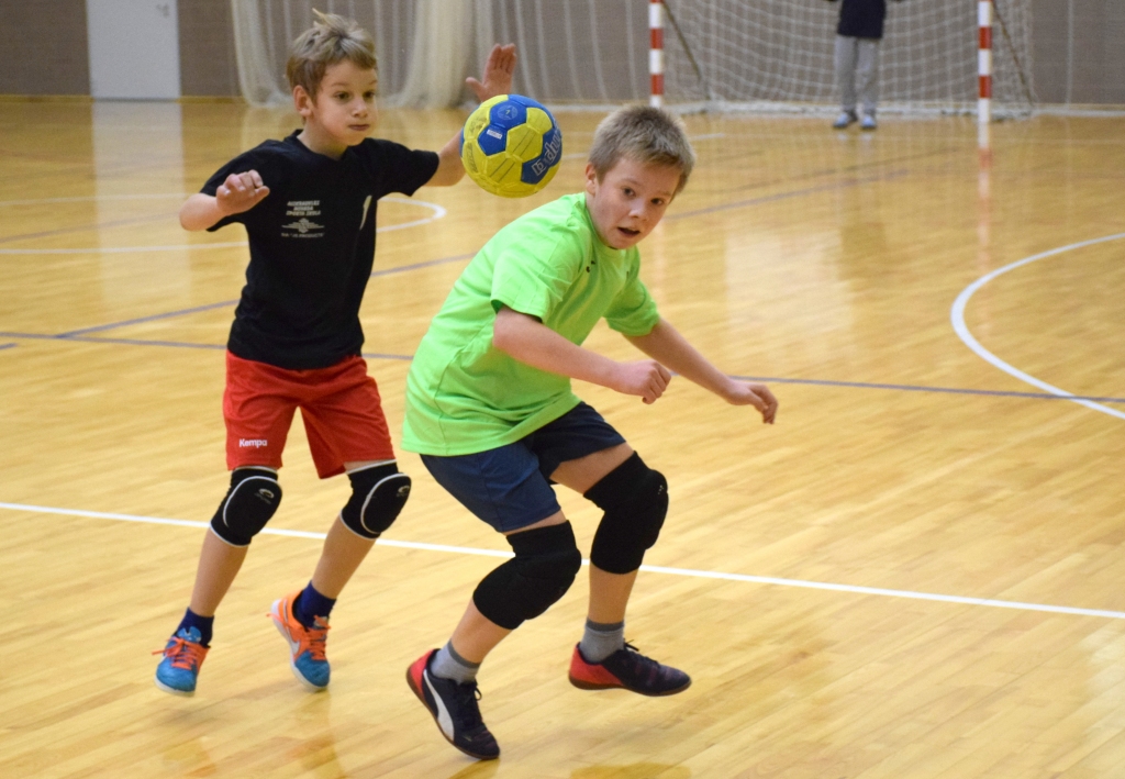 Kuram tiks bumba? Skrīveriešiem savā apakšgrupā izdevās pārspēt visus pretiniekus un izcīnīt pārliecinošas uzvaras.
Autors: Viesturs Kaktiņš