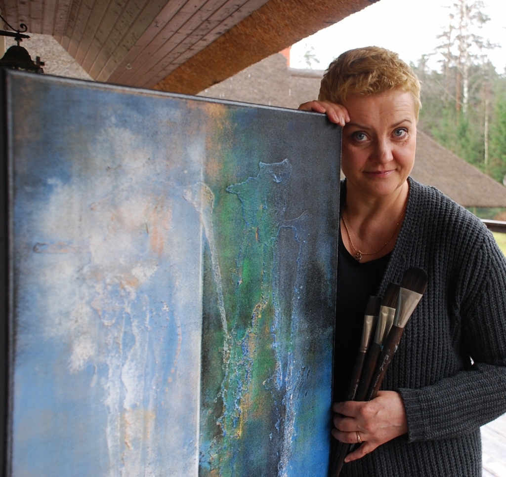 Dzīvo pēc sajūtām. “Vispirms izdaru un pēc tam domāju, un nevienu soli savā dzīvē nenožēloju. Varbūt kādreiz nevietā pateiktu vārdu,” teic Žanna Ozoliņa.                                                     
Autors: no Žanna Ozoliņas albuma