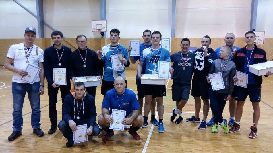 PIRMĀ NAKTS TURNĪRA uzvarētāji — komandas no Aizkraukles, Bebriem, Seces un Daudzevas.
Autors: Inga Vaškeviča