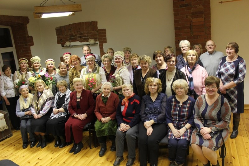 Pirms Ziemassvētkiem. “Daugavas rīts” ar ciemiņiem un draugiem. 	
Autors: no www.plavinunovads.lv