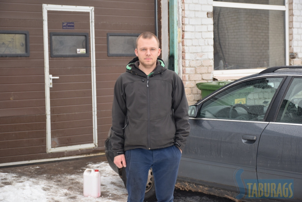 Skrīverietis Pēteris Kondrāts. Uzņēmējs, daudzbērnu ģimenes galva, kurš izmanto citu piedāvātās atlaides kuplajām ģimenēm, tāpēc arī pats iesaistījies daudzbērnu ģimeņu atbalsta programmā, piedāvājot atlaidi autoservisā “PK System” Aizkrauklē. 