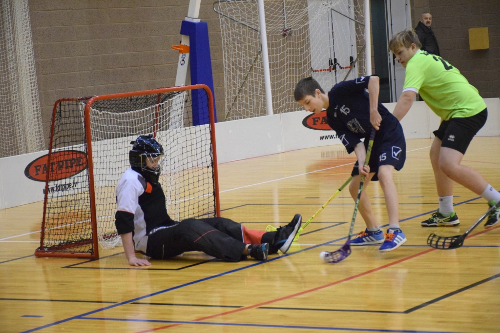 Vārti! Komandas “ANV Aizkraukle” spēlētājs Ralfs Trofimovs (15. num.) mačā pret Babītes spēlētājiem vairākkārt guva vārtus savas komandas labā.
Autors: Viesturs Kaktiņš