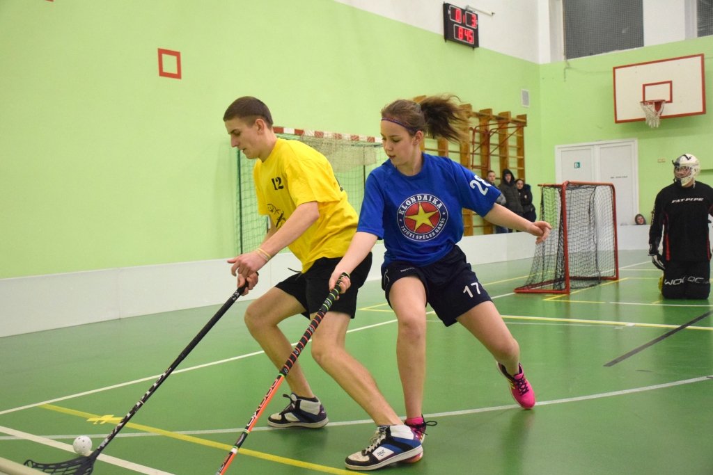 Jauna un talantīga. Daudzesiete Diāna Marta Lucāne savā pirmajā komandas “Silarozes” čempionāta spēlē rādīja labu sniegumu un kļuva par rezultatīvāko spēlētāju.
Autors: Viesturs Kaktiņš