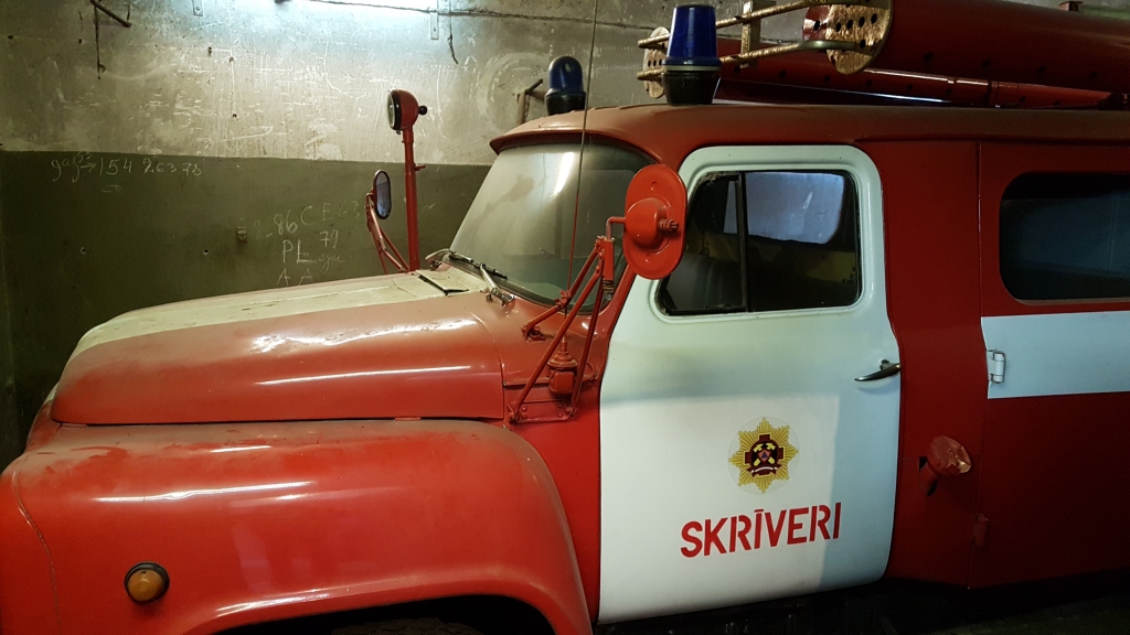 Ugunsdzēsības mašīna. 1984. gada izlaiduma automašīna stāv depo Skrīveros. Vietējie cer, ka tā paliks Skrīveros kā sava laikmeta liecība.

Autors: Imants Kaziļuns