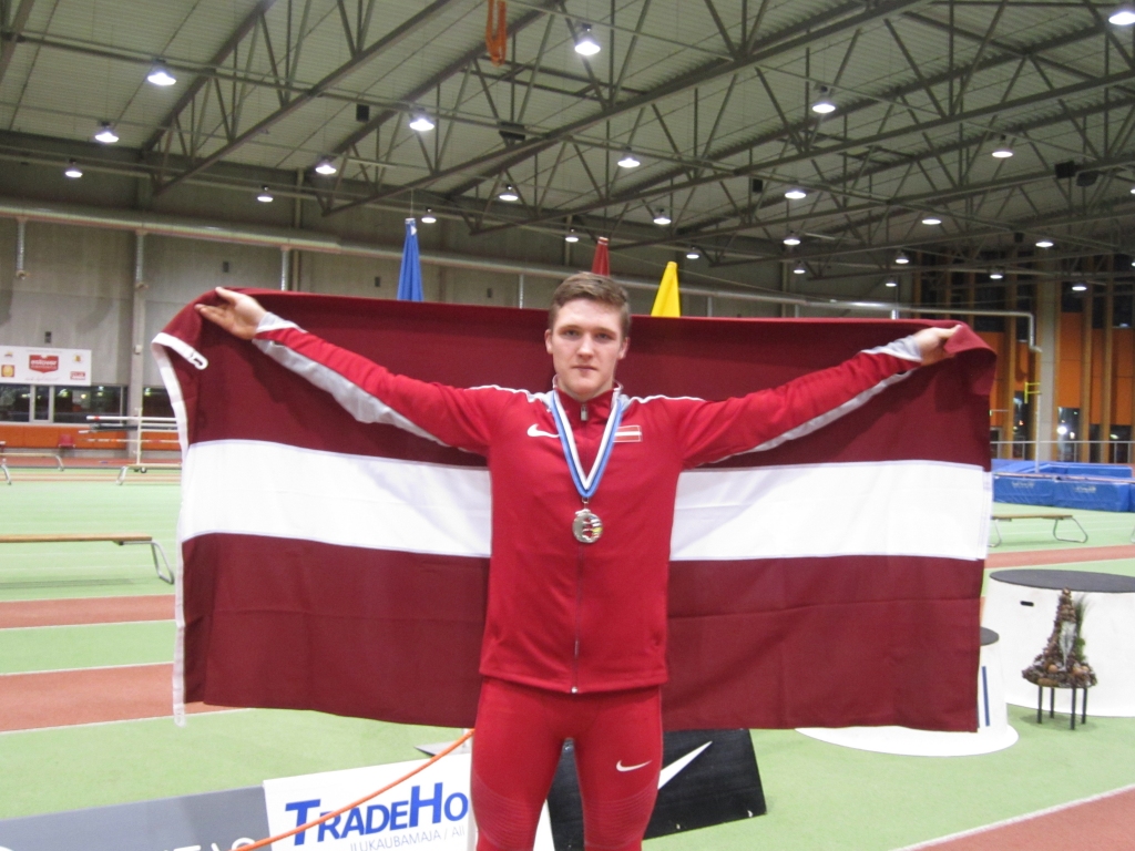 Baltijas čempions. Aizkraukles novada sporta skolas audzēknis Oļegs Kozjakovs nupat nosvinējis 16. dzimšanas dienu. Neraugoties uz to, ka savā grupā bija viens no jaunākajiem, spēja apsteigt konkurentus un iegūt Baltijas čempiona titulu.                                                                                                                              
Autors: no sacensībām