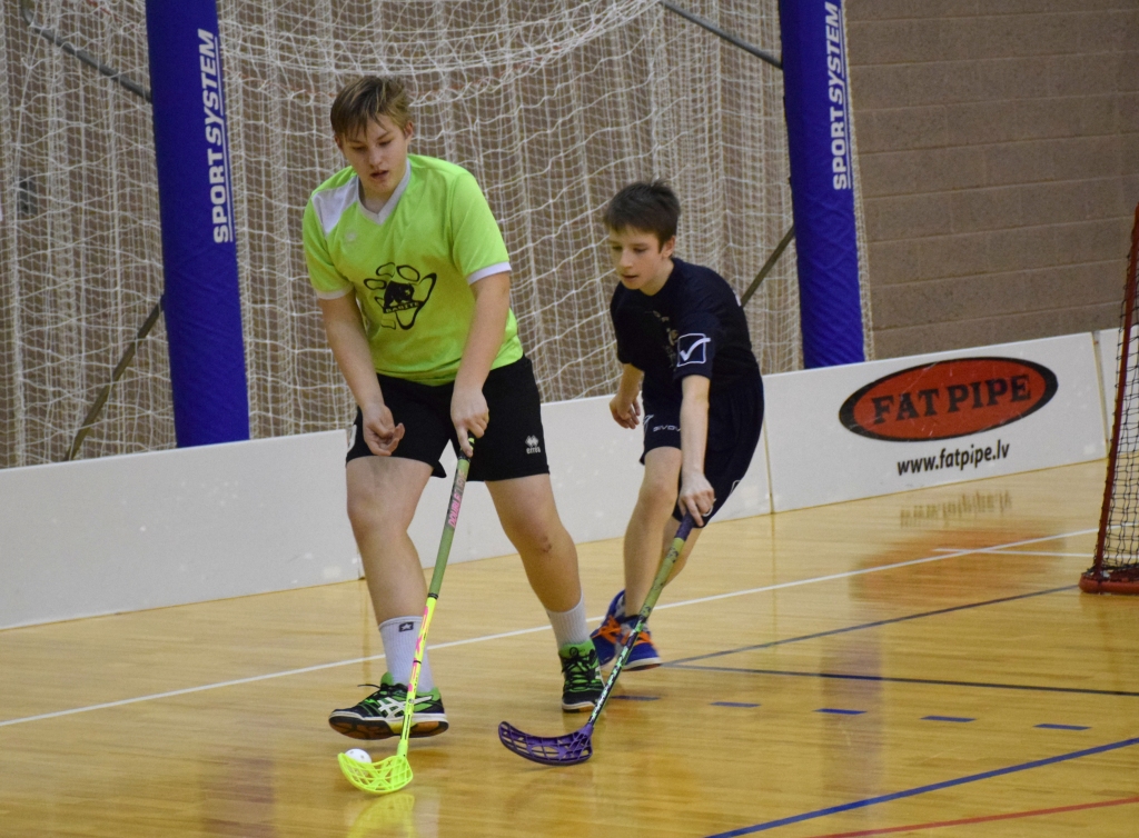 Priekšrocība, kas jāņem vērā. Babītes aizsargi bija augumā garāki nekā Aizkraukles uzbrucēji. Tomēr mājinieki neapmulsa un guva panākumus, izmantojot ātrumu un izceļoties ar metienu precizitāti.
Autors: Viesturs Kaktiņš