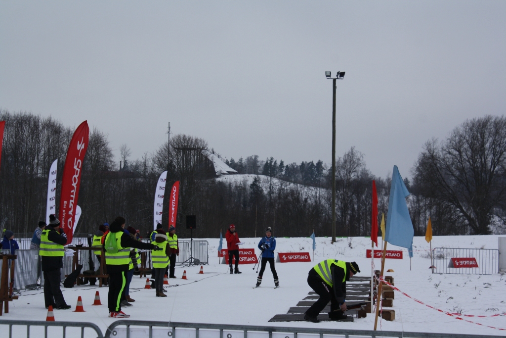VISI PRECĪZI MĒŖKI. Šautuvē dodas pļaviņietis Filips Fedosejevs. 
Autors: Sandra Pumpure