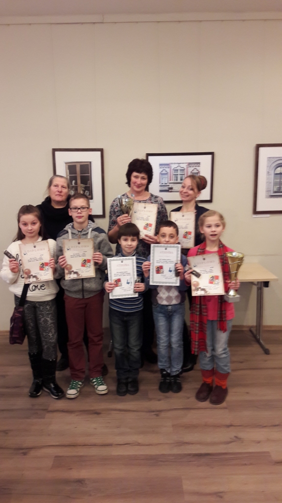 Godalgoto vietu ieguvēji Skrīveru novada ceļojošo kausu izcīņā šahā.
Autors: Anda Krauze