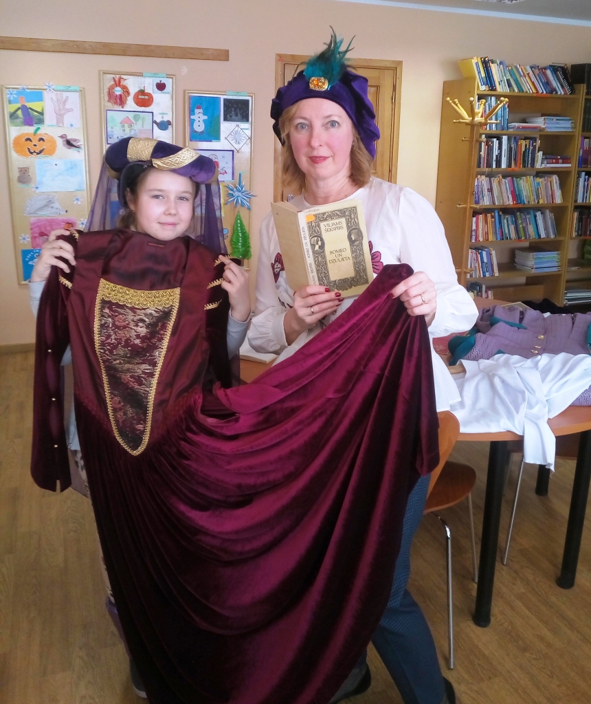 Interesanta diena. Dana mirkli iejutās arī Džuljetas lomā. Viņai blakus — Ingrīda Grūbe (Romeo).
Autors: no bibliotēkas