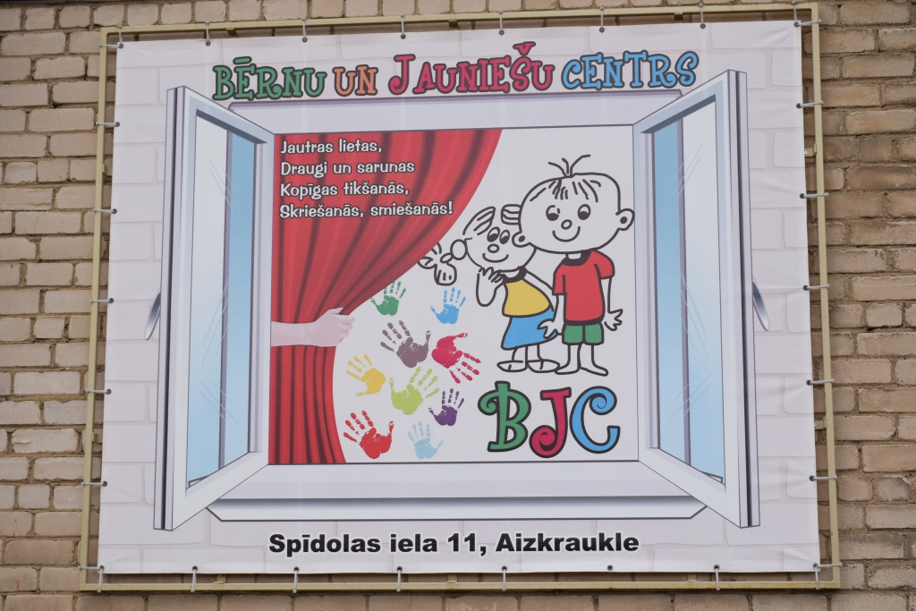 BŪS JAUNS NOSAUKUMS. Aizkraukles Bērnu un jauniešu centru “Bējaucis” apmeklē 260 audzēkņu.  Tam pievienos Aizkraukles Pieaugušo izglī­tības un inovācijas atbalsta centru, un iestādes jaunais nosaukums būs Aizkraukles Interešu izglītības centrs.