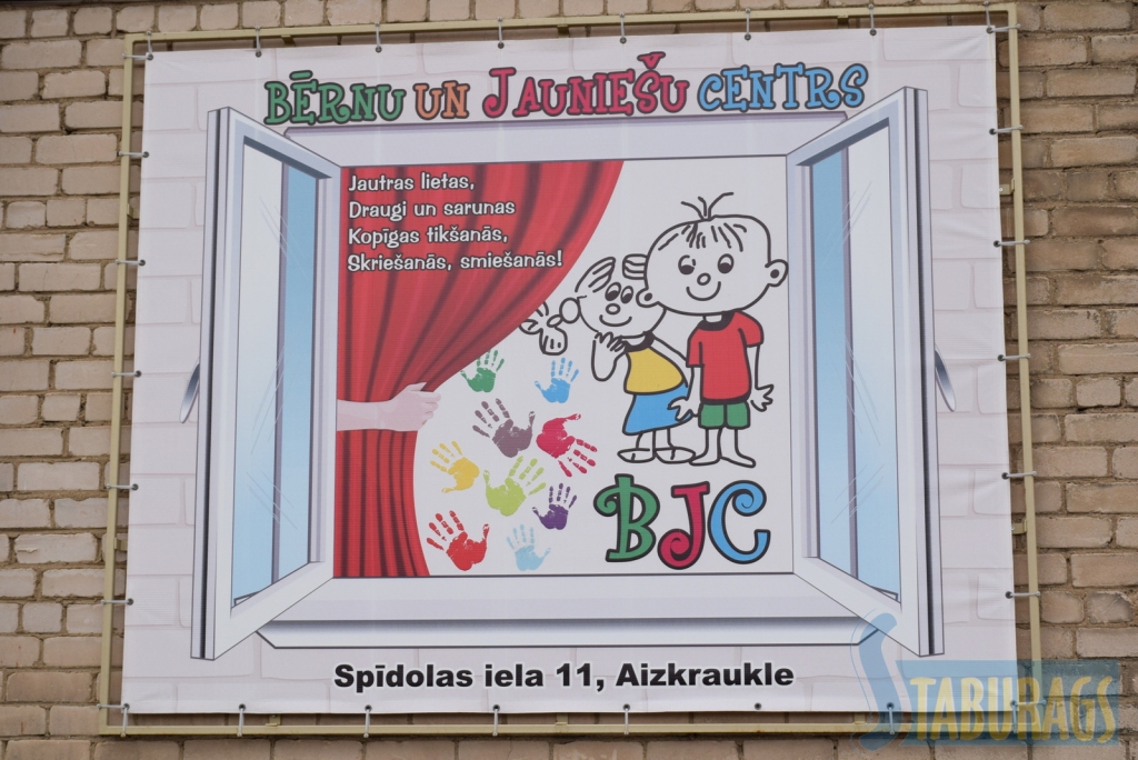 BŪS JAUNS NOSAUKUMS. Aizkraukles Bērnu un jauniešu centru “Bējaucis” apmeklē 260 audzēkņu. Tam pievienos Aizkraukles Pieaugušo izglī­tības un inovācijas atbalsta centru, un iestādes jaunais nosaukums būs Aizkraukles Interešu izglītības centrs.