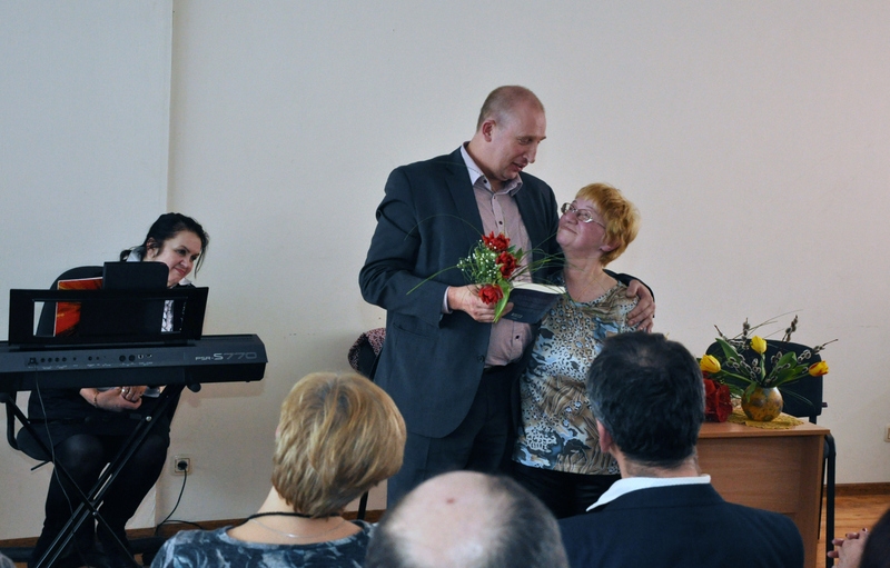 GINU VIEGLIŅU-VALLIETI sveic Arvīds Zvirbulis, bijušais Valles pagasta padomes priekšsēdētājs.
Autors: Andris Vītols