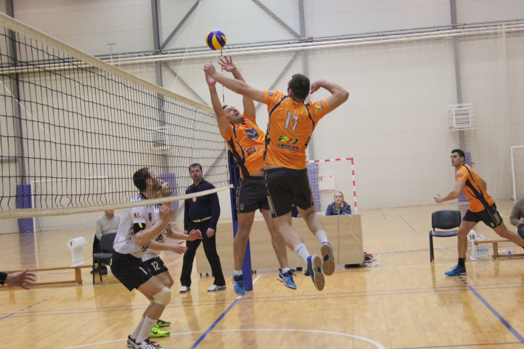 Aizkraukles volejbolisti veiksmīgi nospēlēja pirmajā ceturtdaļfināla spēlē, pārspējot Cēsu vienību “SK Fono”.
Autors: Viesturs Kaktiņš