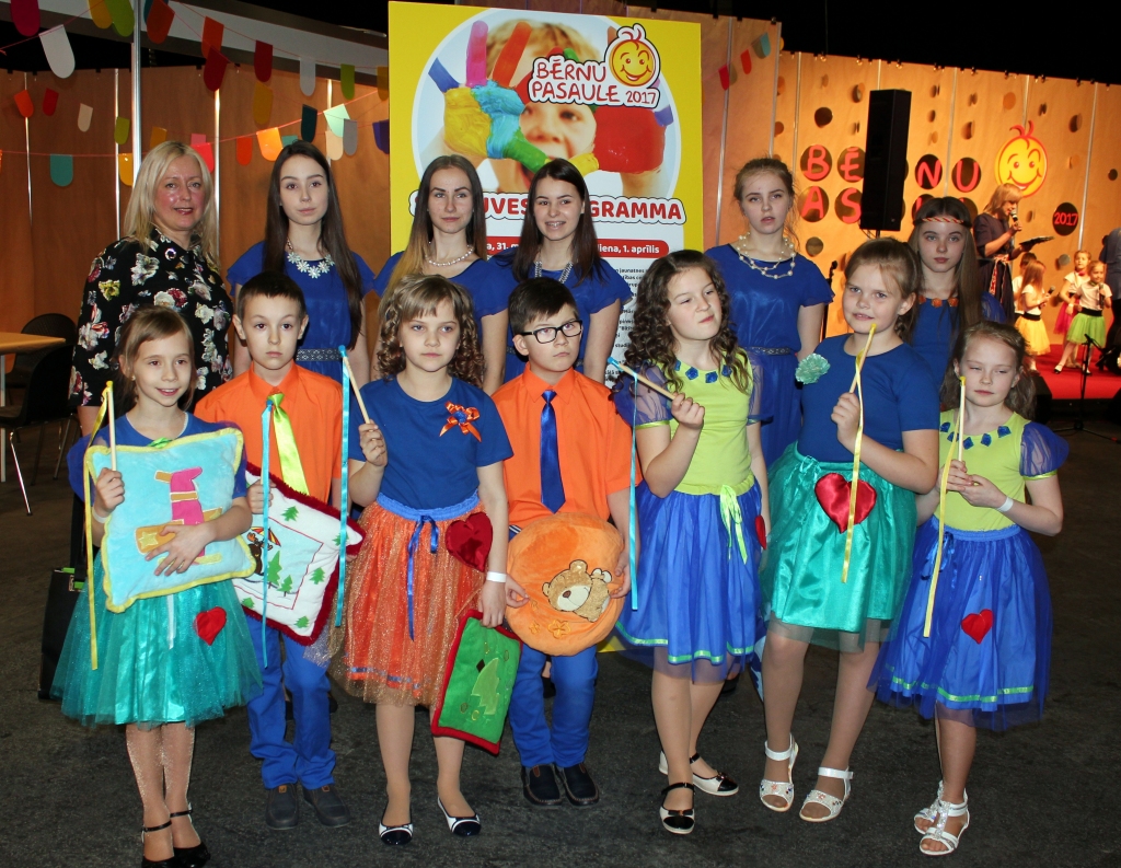 Secieši dzied Ķīpsalā.
Autors: Astrīda Mencendorfa