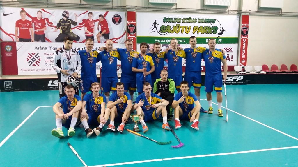 Sudraba medaļu ieguvēji. Kokneses florbolisti Latvijas čempionāta otrās līgas Vidzemes zonā sezonu noslēdza, izcīnot otro vietu.
Autors: no Kokneses sporta centra