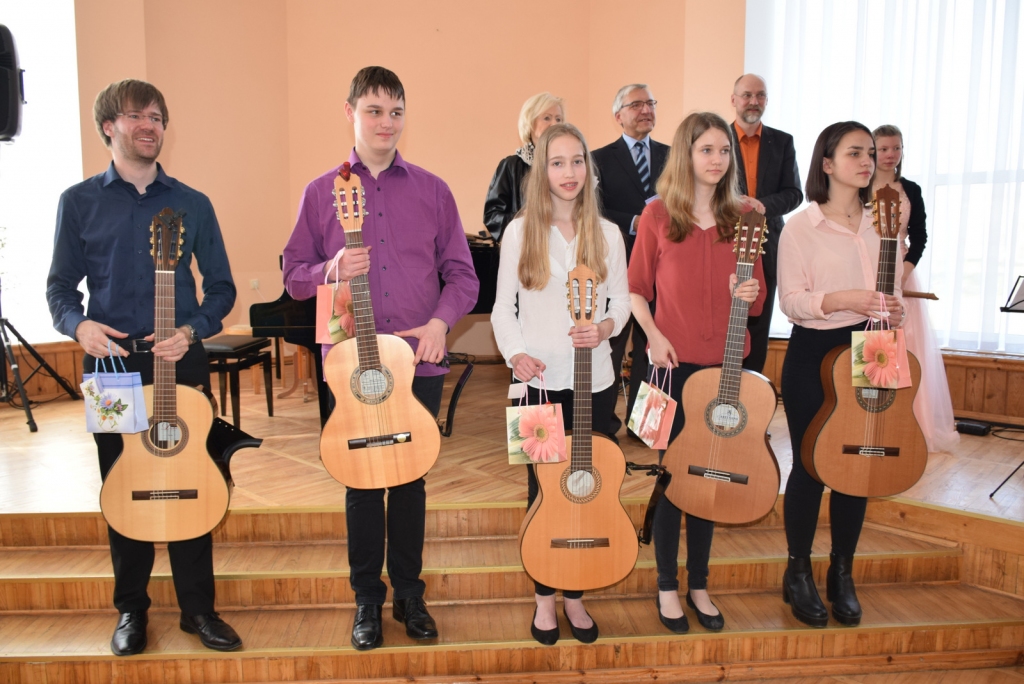 Aluksniesiem.lv raksta attēla aizvietotājs