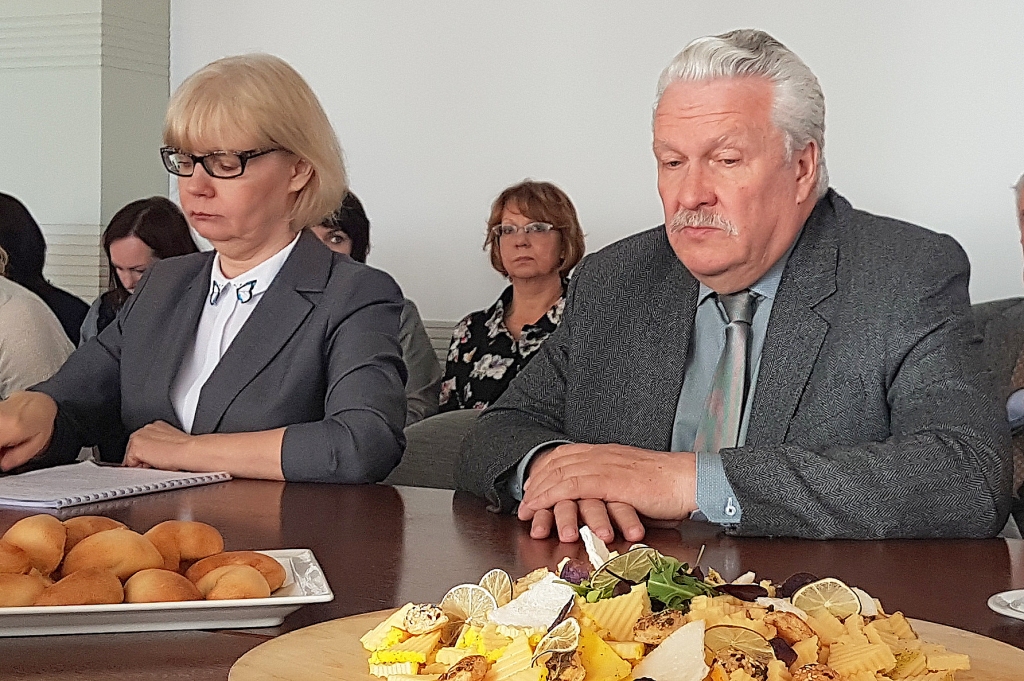 Tradicionālā preses diena. Zemkopības ministrs Jānis Dūklavs un ZM Preses un sabiedrisko attiecību nodaļas vadītāja Dagnija Muceniece.
Autors: Imants Kaziļuns